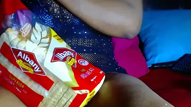 Queenofthenightx on StripChat 