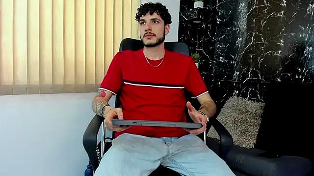 Rafael_Mendezz on StripChat 