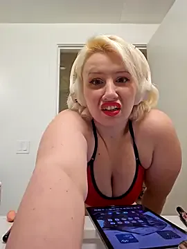 RaisingDaisy — Cum show