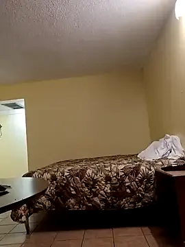 RoughIntentions4U on StripChat