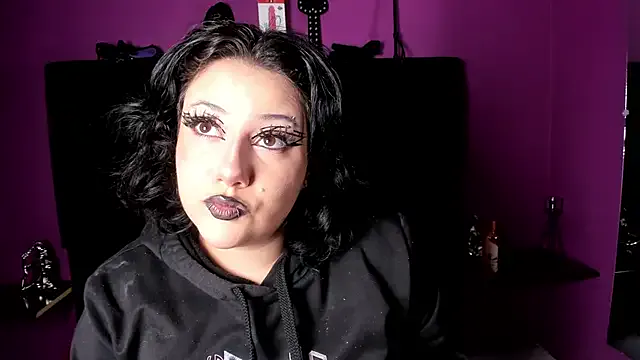 SabbathSinclair on StripChat 