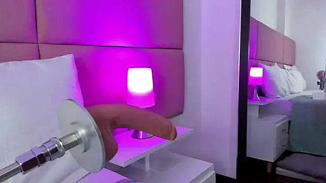 SammyMorales on StripChat 