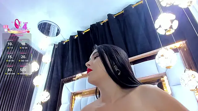 SarayRoyse on StripChat 