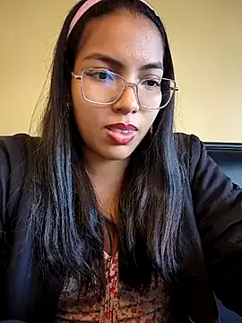 SheenaBrooke on StripChat 