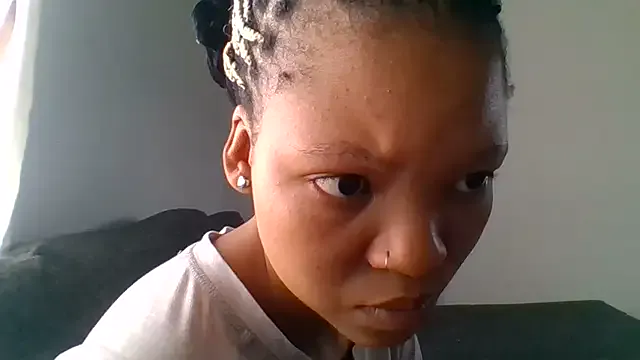 ShortShaly on StripChat