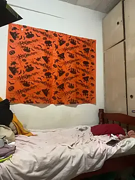 sisterhong on StripChat 