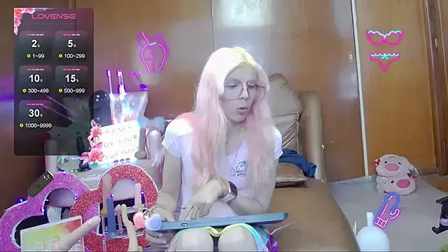 Skinygirl — play pussy