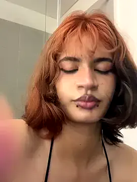 sukulaurens on StripChat 