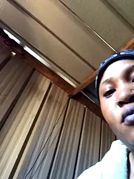 SweetGal98 on StripChat 