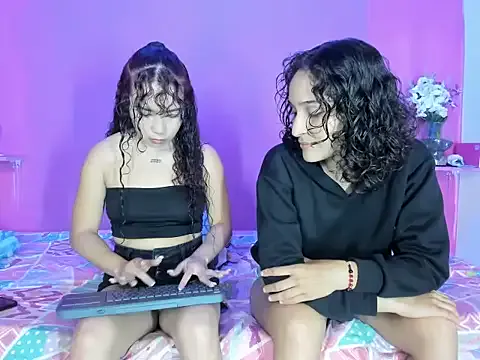 TeensNews18 on StripChat 