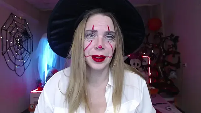 TessaDaybreak on StripChat 