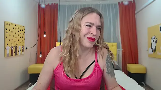 TessaDaybreak on StripChat 