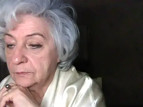 ValeriaKroww on StripChat