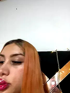 Zaratattoox on StripChat 