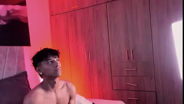 ZYZZ1312 on StripChat 